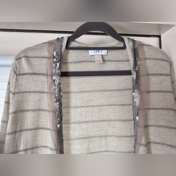 Ann Taylor LOFT Cardigan Gray Sequin Size Medium M - Picture 4 of 15